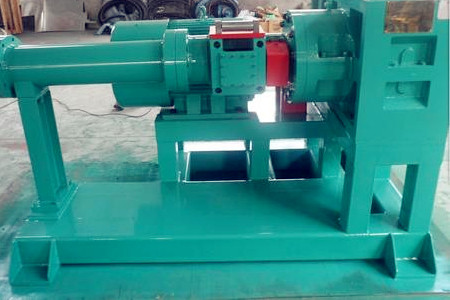 橡膠擠出機(jī)的溫度怎么控制？